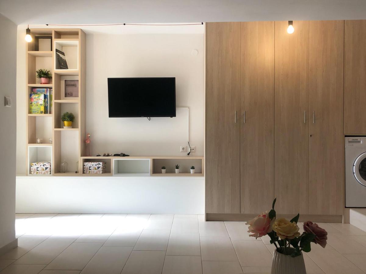 Orfeas Suite เนอาเปรามอส ภายนอก รูปภาพ